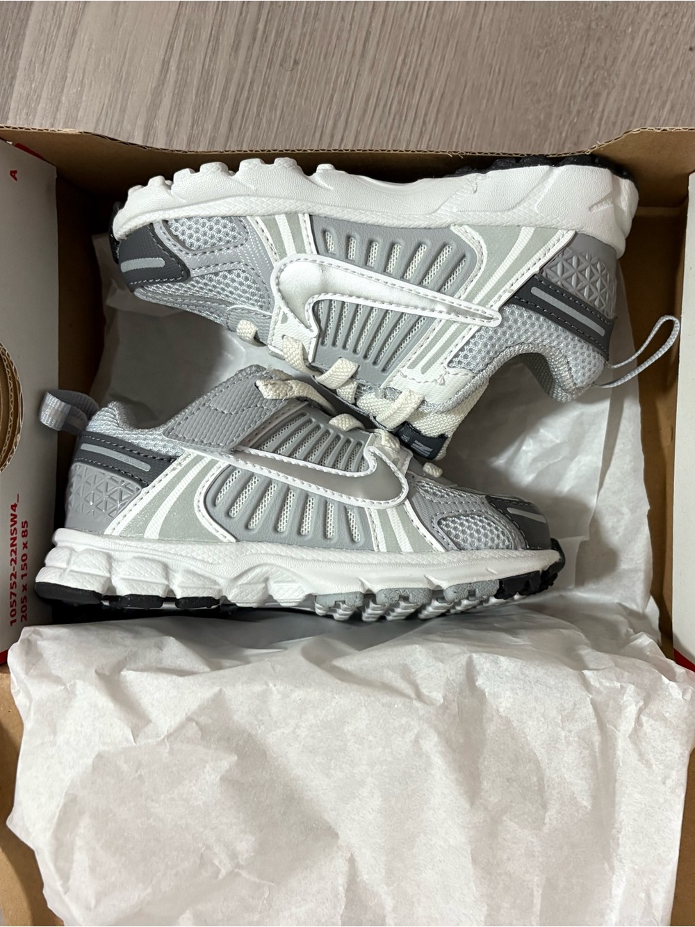 Nike Vomero Grey and White - Toddler Sneakers - Running Shoes